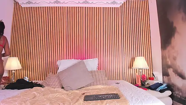 keeyla stone online show from September 15, 7:03 pm