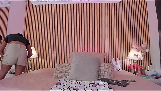 keeyla stone online show from November 6, 8:32 pm