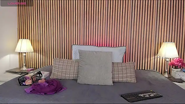 keeyla stone online show from March 29, 9:04 pm