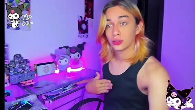 Snapshot of KeitaMoon chatting on November 2, 10:56 pm KeitaMoon online show from November 2, 10:56 pm