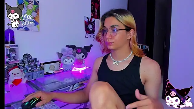 Snapshot of KeitaMoon chatting on November 3, 8:10 pm KeitaMoon online show from November 3, 8:10 pm