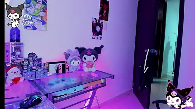 Snapshot of KeitaMoon chatting on November 6, 8:32 pm KeitaMoon online show from November 6, 8:32 pm