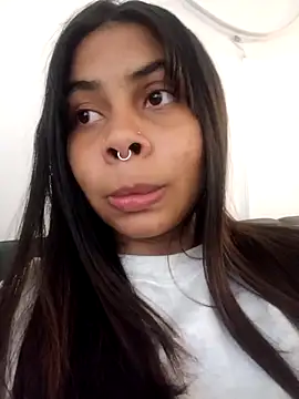 Snapshot of theLayla_DH chatting on October 3, 1:08 pm theLayla DH online show from October 3, 1:08 pm