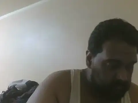 Snapshot of elpoop7305 chatting on May 1, 9:19 pm elpoop7305 online show from May 1, 9:19 pm