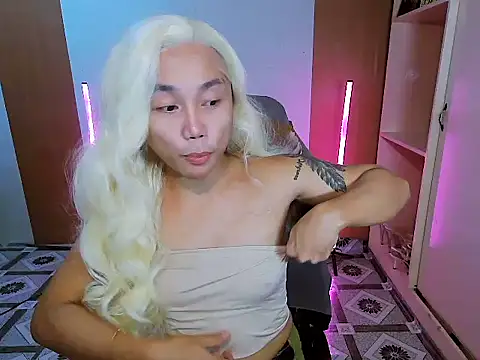 YourNikkieXxx online show from February 1, 1:20 pm