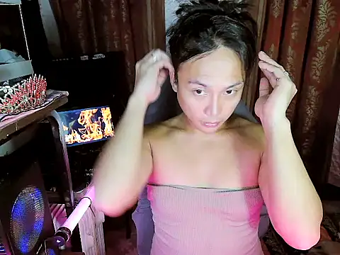 YourNikkieXxx online show from June 1, 4:41 pm