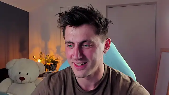 Oscar Miller  online show from October 23, 9:02 pm