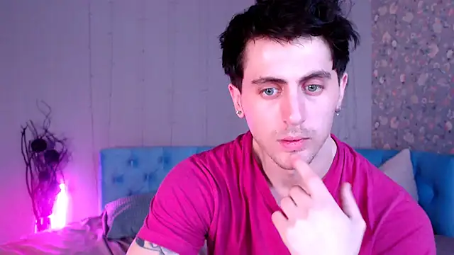 Oscar Miller  online show from March 14, 9:09 pm