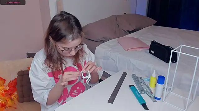 Snapshot of VedaSchulz chatting on November 26, 7:04 pm VedaSchulz online show from November 26, 7:04 pm