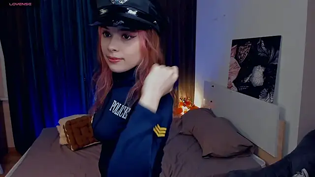 Snapshot of VedaSchulz chatting on December 16, 6:57 pm VedaSchulz online show from December 16, 6:57 pm