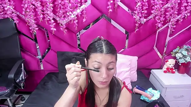 Snapshot of _Luna_Bennett chatting on February 10, 12:42 pm Luna Bennett online show from February 10, 12:42 pm