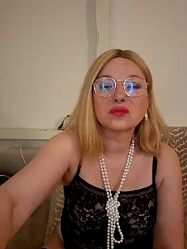 TinaLizxh online show from May 7, 8:36 pm