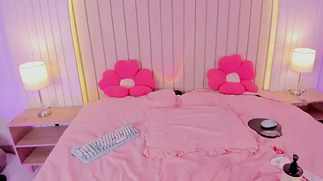 ameliiaa smith online show from October 9, 12:30 am