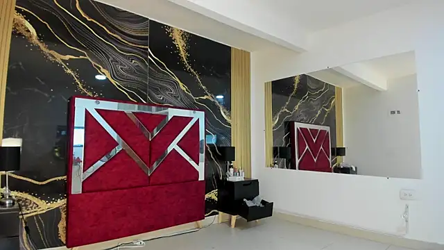 VioletRose as online show from December 21, 11:01 pm