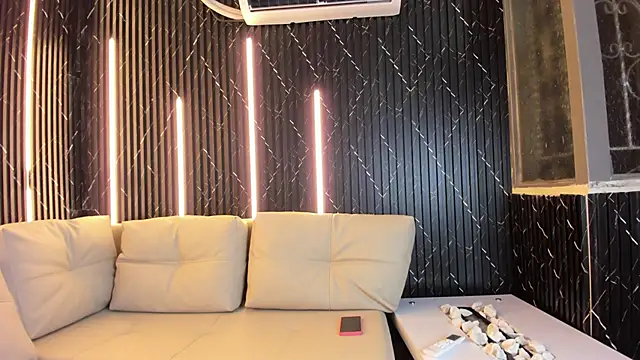 VioletRose as online show from March 23, 2:59 am