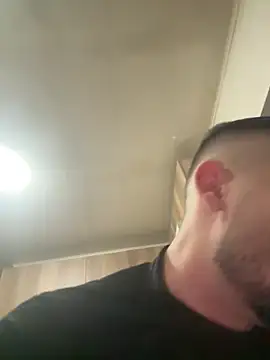 Gold7leonnnn online show from April 13, 7:08 pm