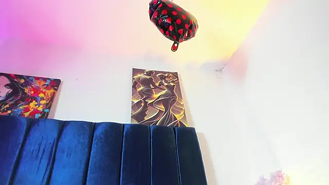 Annie switt online show from November 14, 8:40 pm