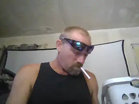 Snapshot of Eat_it_from_the_back chatting on September 21, 6:48 am Eat it from the back online show from September 21, 6:48 am