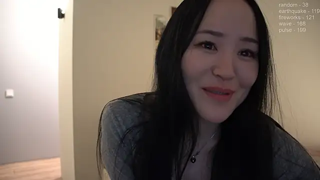 Snapshot of _JiKey_ chatting on December 13, 6:16 pm  JiKey  online show from December 13, 6:16 pm