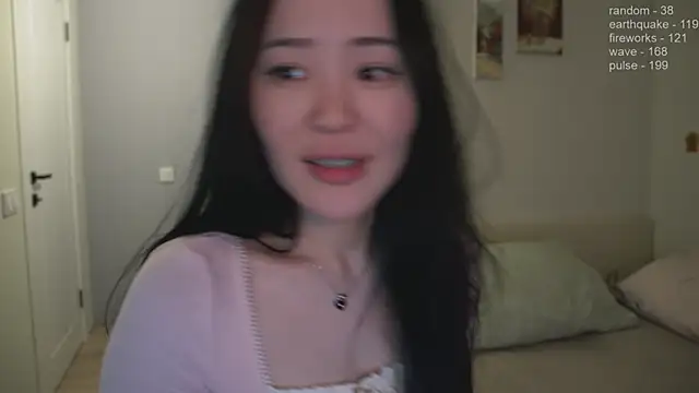Snapshot of _JiKey_ chatting on January 28, 6:39 pm  JiKey  online show from January 28, 6:39 pm