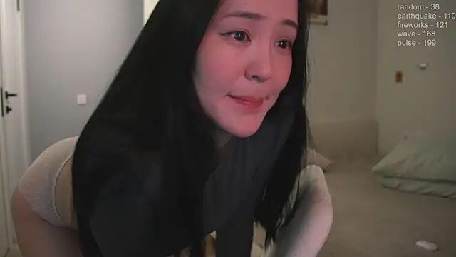 Snapshot of _JiKey_ chatting on February 5, 6:24 am  JiKey  online show from February 5, 6:24 am