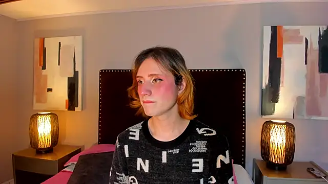 Snapshot of seraphine_star chatting on February 20, 1:13 am seraphine star online show from February 20, 1:13 am