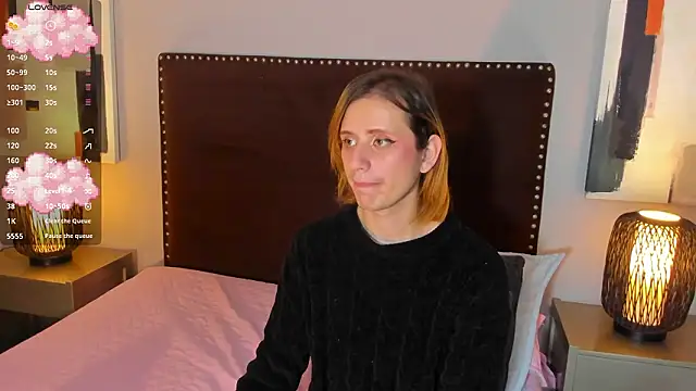 Snapshot of seraphine_star chatting on March 1, 11:56 am seraphine star online show from March 1, 11:56 am