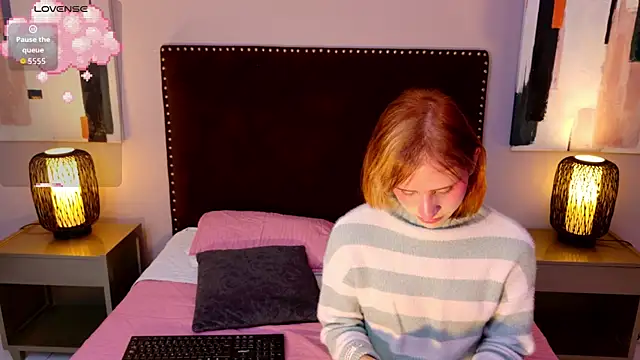 seraphine star online show from March 28, 12:54 am