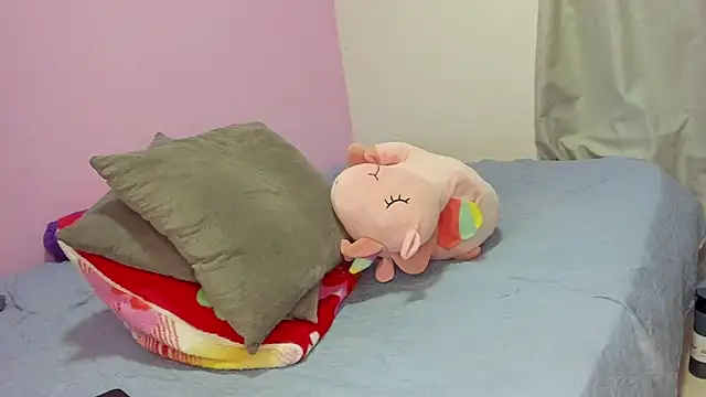 milaura25 online show from March 27, 9:36 pm