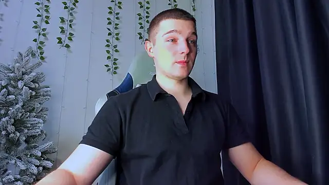 Your Claddagh online show from February 1, 3:32 pm