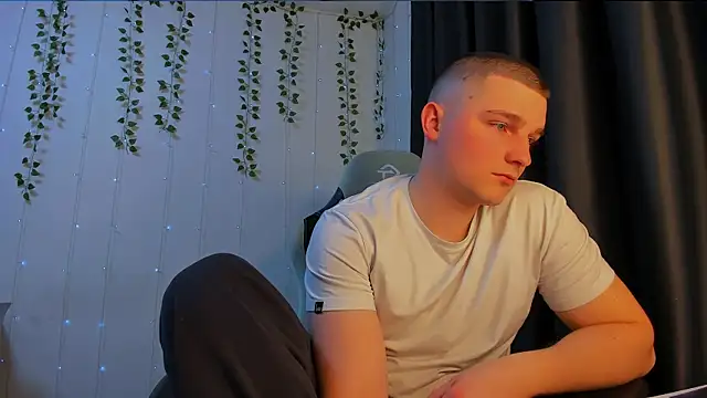 Your Claddagh online show from March 28, 8:52 pm