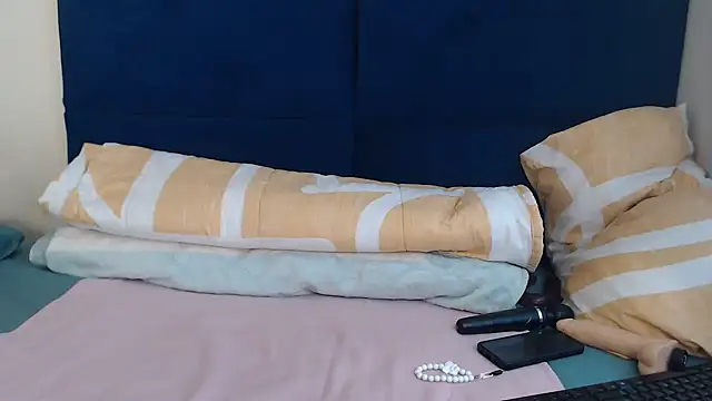 Sexy-Momo online show from December 19, 5:36 am