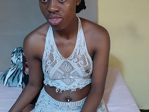 Snapshot of SexyKatLady18 chatting on April 28, 11:43 pm SexyKatLady18 online show from April 28, 11:43 pm