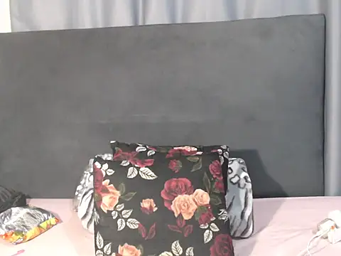 Snapshot of SexyKatLady18 chatting on July 29, 8:29 pm SexyKatLady18 online show from July 29, 8:29 pm