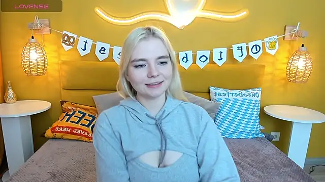 RuthBryant online show from September 28, 1:05 pm