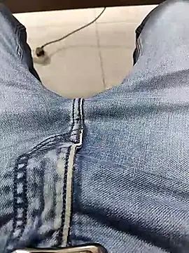 themasklover online show from March 22, 6:28 am