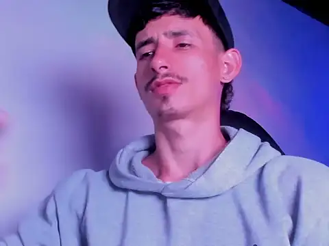 Damartinez27 online show from March 4, 8:42 am