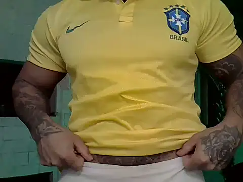 Snapshot of Thales_fortunato chatting on July 22, 5:32 am Thales fortunato online show from July 22, 5:32 am