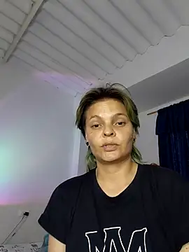 Snapshot of kay_towers99 chatting on April 7, 7:03 pm kay towers99 online show from April 7, 7:03 pm
