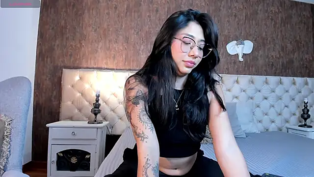 Snapshot of MeryCoors chatting on June 3, 2:33 pm MeryCoors online show from June 3, 2:33 pm
