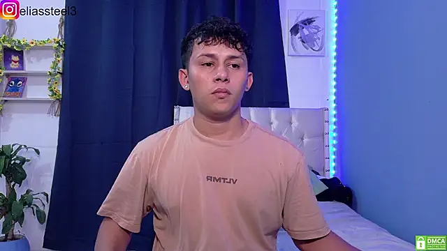 Snapshot of elias_steel1 chatting on June 25, 9:30 pm elias steel1 online show from June 25, 9:30 pm