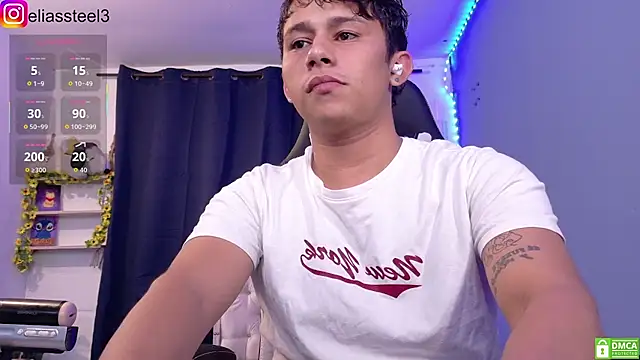 Snapshot of elias_steel1 chatting on July 19, 10:46 pm elias steel1 online show from July 19, 10:46 pm