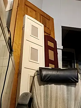 Snapshot of dicinyou80 chatting on March 19, 6:17 am dicinyou80 online show from March 19, 6:17 am