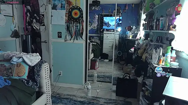 bimbo gurl online show from April 9, 10:59 pm