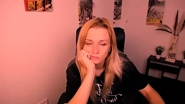 PeppyMia online show from September 13, 6:13 am