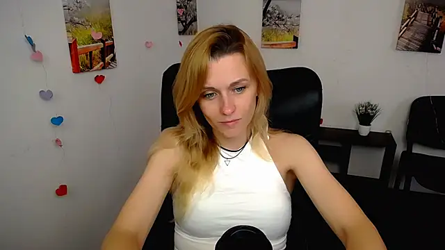 PeppyMia online show from November 9, 10:46 am