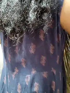 Snapshot of spicysuhana chatting on July 6, 5:15 am spicysuhana online show from July 6, 5:15 am