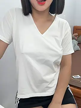 Snapshot of Voyerra_g chatting on July 8, 12:26 am Voyerra g online show from July 8, 12:26 am