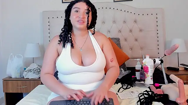 cristhi esterling online show from October 27, 12:31 pm