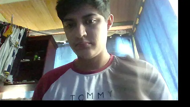 yesitwink  online show from December 18, 6:14 pm